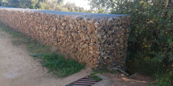 Estructuras geotécnicas Muros de gaviones en el Vallès Oriental